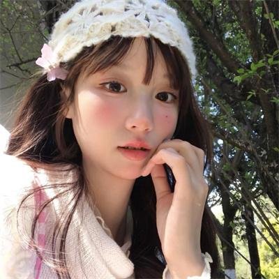 如何培养一个女孩 封面